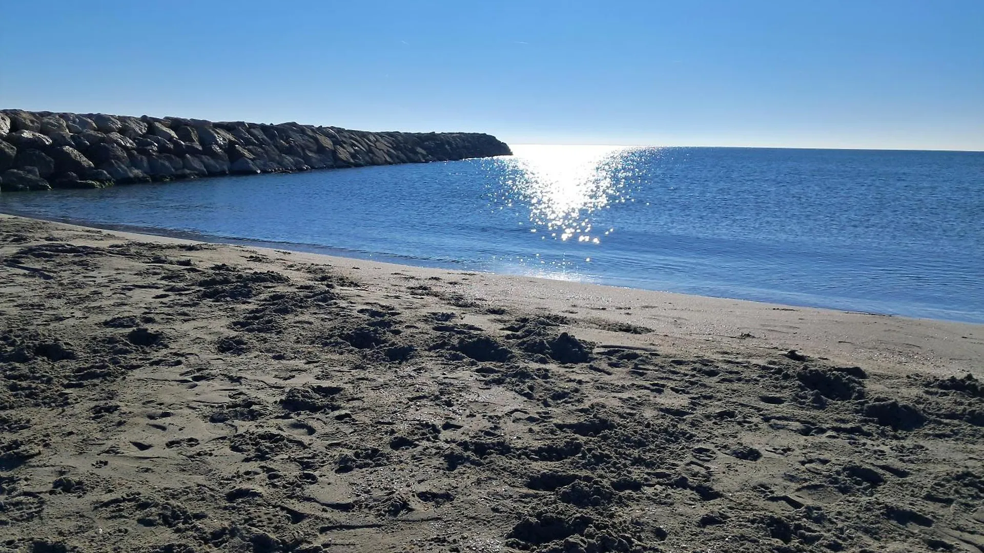 Appartement Cosy Entierement Climatise Saintes-Maries-de-la-Mer Apartment